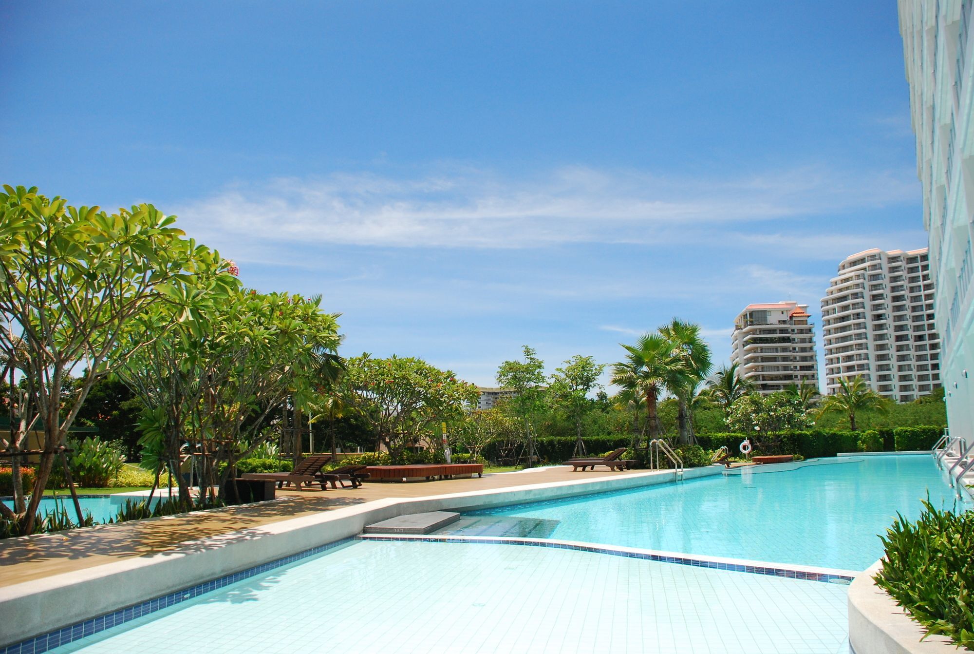 Hotel The Legend Boathouse - 904 Petchaburi Esterno foto